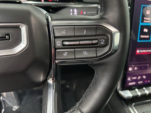 Used 2025 GMC Sierra EV Denali AWD/4WD image 18