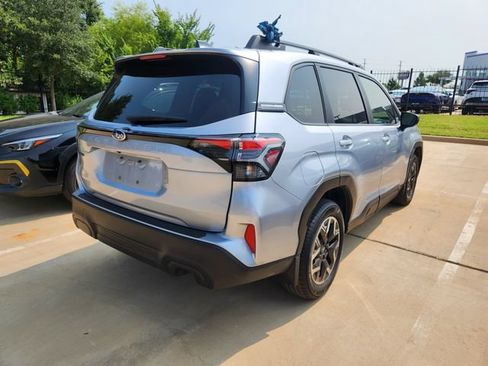 Certified 2025 Subaru Forester Premium w/ Convenience Package #2 AWD/4WD image 4