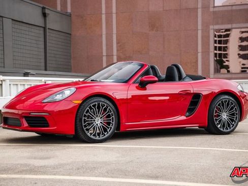 Used 2017 Porsche 718 Boxster S RWD image 56