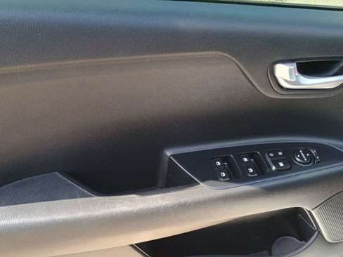 Used 2022 Kia Rio LX FWD image 6