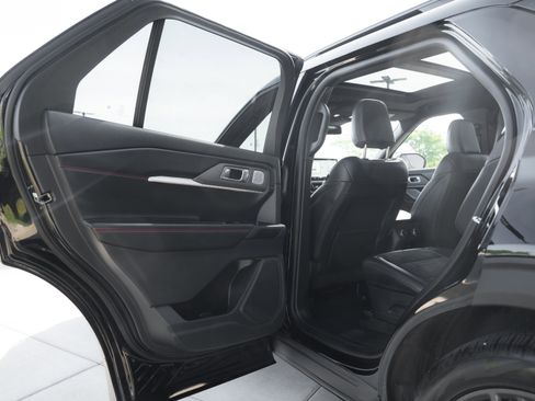 Used 2025 Ford Explorer ST w/ Sun And Sound Package AWD/4WD image 29