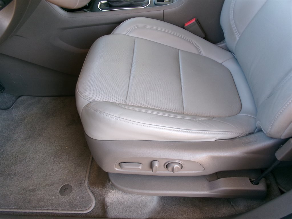 Used 2020 Chevrolet Traverse Premier FWD image 10