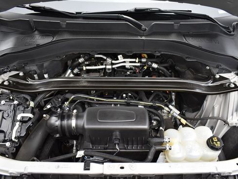 Used 2022 Ford Explorer Limited w/ Equipment Group 301A image 8