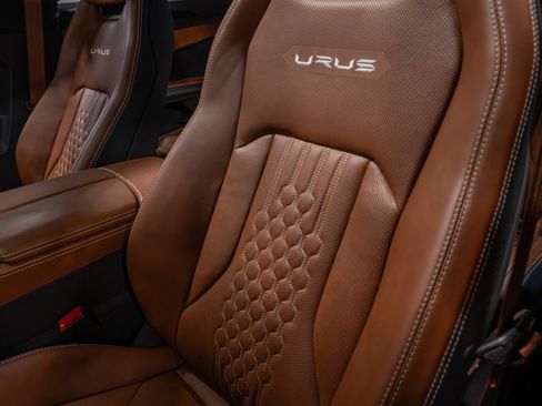 Used 2023 Lamborghini Urus S AWD/4WD image 36