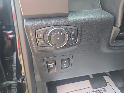 Used 2020 Ford F150 XLT w/ Equipment Group 302A Luxury AWD/4WD image 13