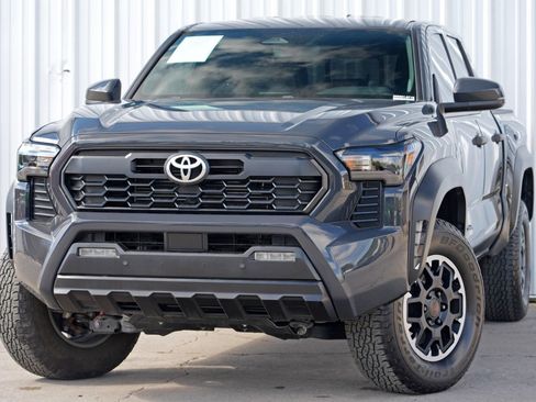 Used 2024 Toyota Tacoma TRD Off-Road w/ TRD Off Road Upgrade Package AWD/4WD image 3