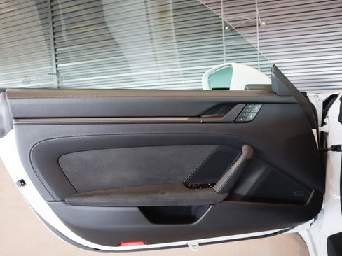 Used 2024 Porsche 911 Carrera GTS image 29