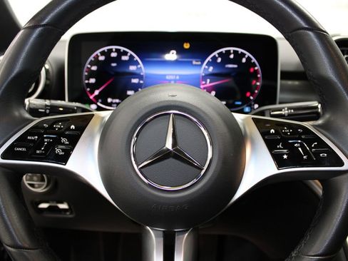 Used 2025 Mercedes-Benz C 300 Sedan image 24