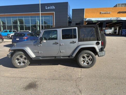 Used 2018 Jeep Wrangler Unlimited Sahara w/ Connectivity Group image 2
