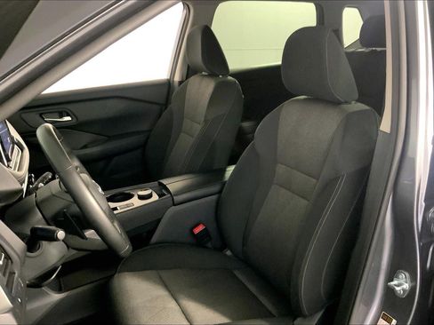 Used 2025 Nissan Rogue SV AWD/4WD image 22