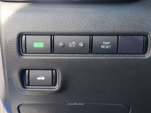 Used 2024 Nissan Sentra SV image 22