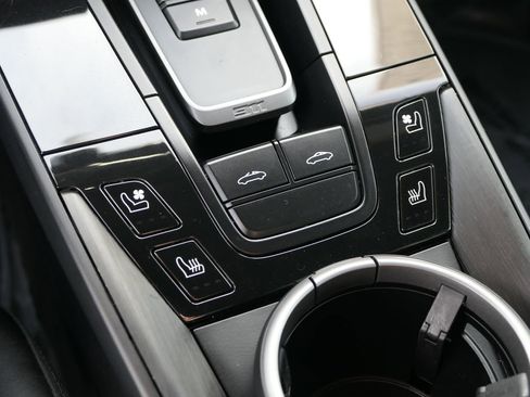 Used 2024 Porsche 911 Targa 4 GTS image 21