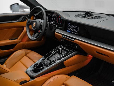 Used 2025 Porsche 911 Carrera image 57