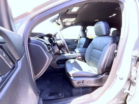 Certified 2025 GMC Acadia AT4 w/ LPO, All-Weather Package AWD/4WD image 6