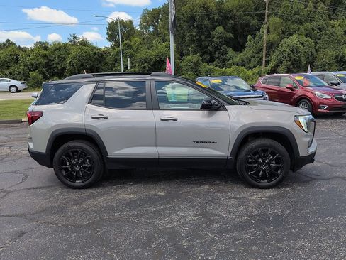 Used 2026 GMC Terrain Elevation w/ Black Edition AWD/4WD image 2