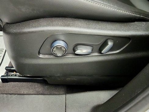 Used 2024 Cadillac XT4 Premium Luxury image 16