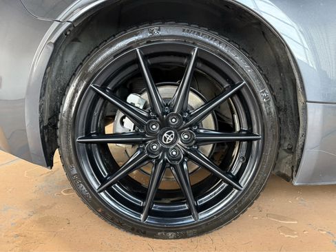 Used 2024 Toyota GR86 Premium RWD image 10