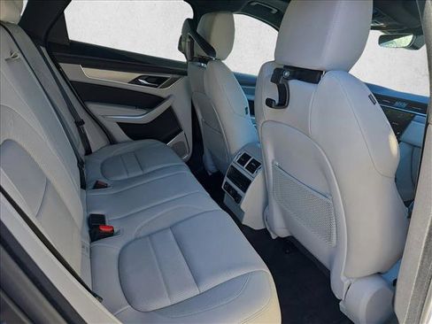 Certified 2025 Jaguar F-PACE R-Dynamic S image 11