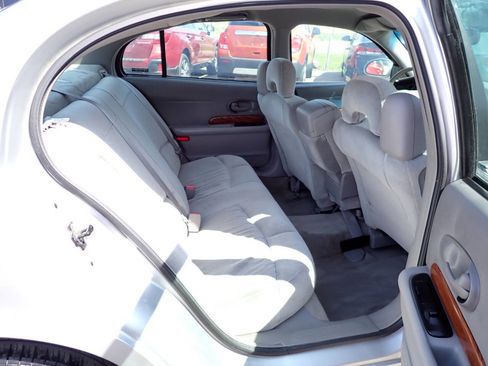 Used 2000 Buick Le Sabre Custom w/ Luxury Opt Pkg image 10