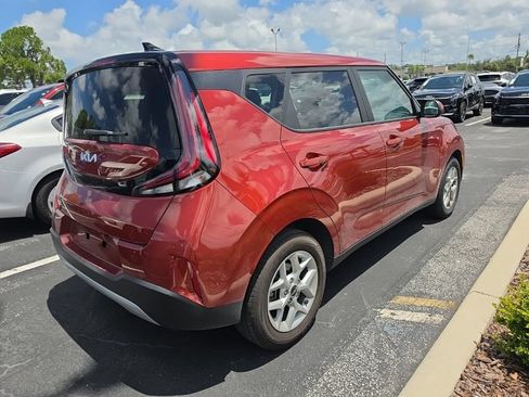 Certified 2023 Kia Soul LX w/ LX Technology Package FWD image 16