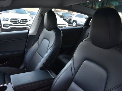 Used 2021 Tesla Model 3 Standard Range Plus image 8