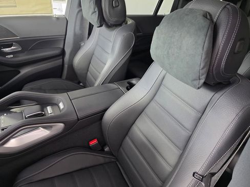 New 2026 Mercedes-Benz GLS 450 4MATIC image 8