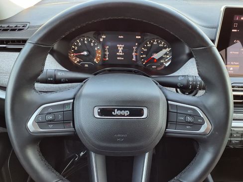 Used 2022 Jeep Compass Latitude AWD/4WD image 13