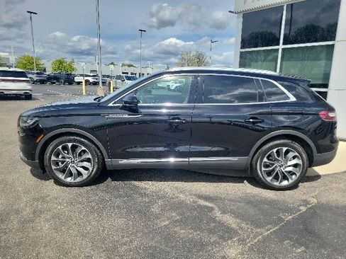 Used 2023 Lincoln Nautilus Reserve w/ Equipment Group 201A AWD/4WD image 3