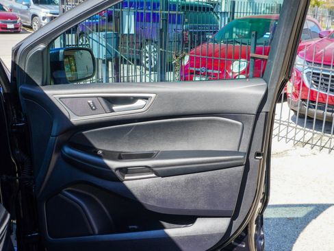 Used 2020 Ford Edge SEL w/ Convenience Package image 16