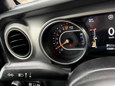 Used 2020 Jeep Wrangler Unlimited Sport AWD/4WD image 17