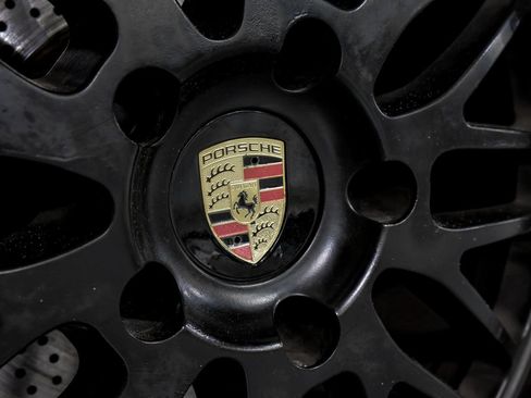 Used 2001 Porsche 911 Carrera RWD image 47