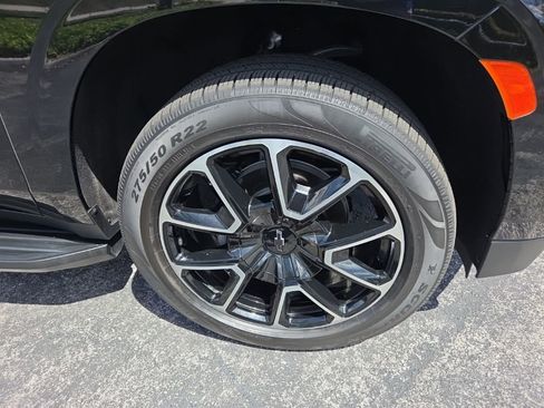 Used 2023 Chevrolet Suburban RST w/ Sport Performance Package image 5