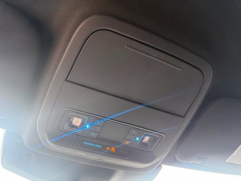 Used 2020 Ford Explorer XLT w/ Equipment Group 202A image 38