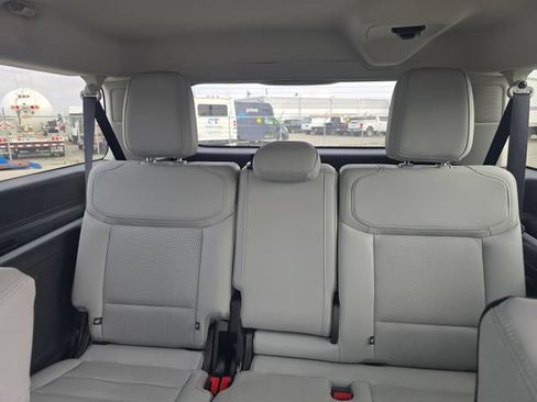 Used 2025 Ford Expedition Max Platinum w/ Driver's Package AWD/4WD image 18