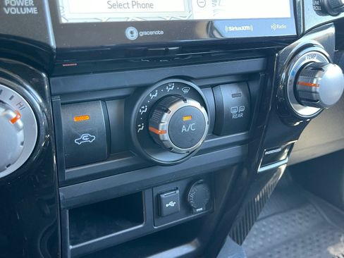 Used 2024 Toyota 4Runner TRD Off-Road Premium AWD/4WD image 27