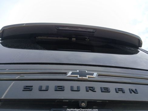 Certified 2021 Chevrolet Suburban Z71 AWD/4WD image 33