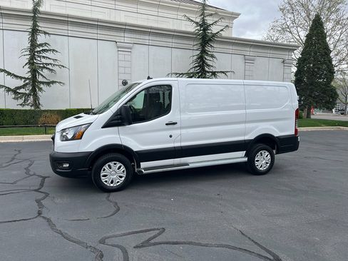 Used 2024 Ford Transit 250 Low Roof w/ Exterior Upgrade Package RWD image 2