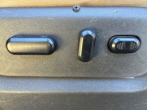 Used 2015 Ford F350 Lariat image 14