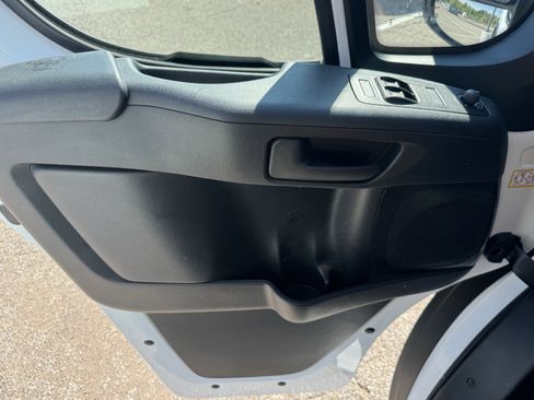 Used 2025 RAM ProMaster 2500 w/ Convenience Group image 8