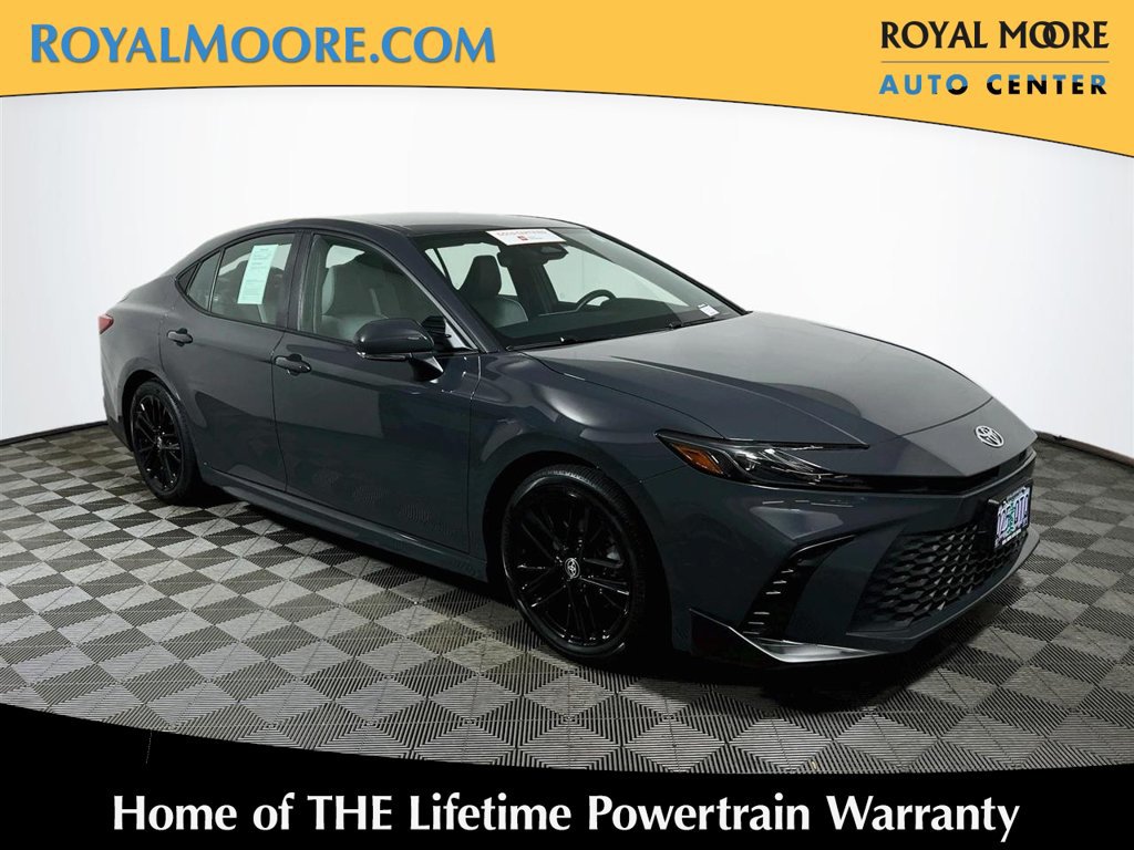 Certified 2025 Toyota Camry SE FWD image 1