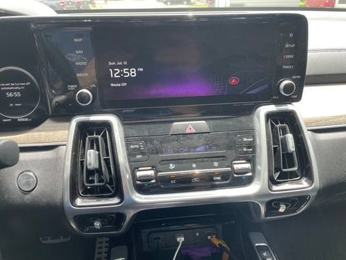 Used 2023 Kia Sorento SX Prestige AWD/4WD image 12