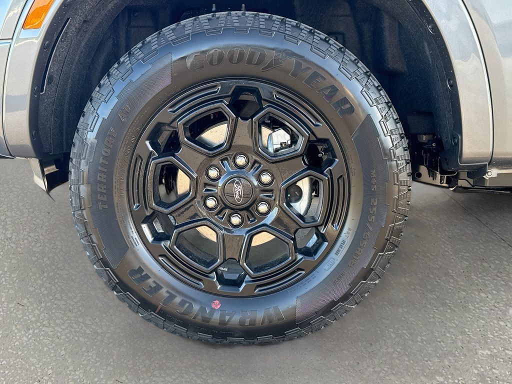 New 2026 Ford Ranger XLT w/ Black Appearance Package RWD image 28