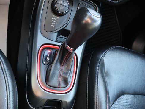 Used 2018 Jeep Compass Trailhawk w/ Leather Interior Group image 36