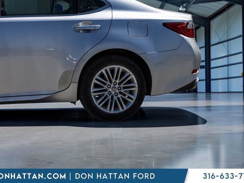 Used 2013 Lexus ES 350 w/ Luxury Pkg FWD image 30