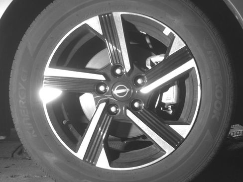 Used 2025 Nissan Sentra SV FWD image 13