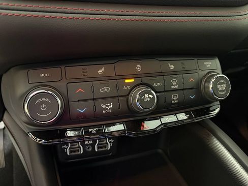 New 2026 Dodge Durango GT w/ Blacktop Package AWD/4WD image 26