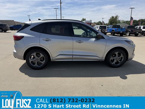 Used 2024 Ford Escape ST-Line w/ Cold Weather Package FWD image 8