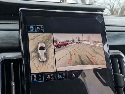 Used 2025 GMC Acadia Elevation w/ Black Edition image 18