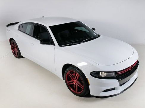 Used 2019 Dodge Charger SXT image 26