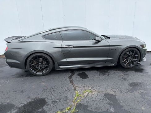 Used 2017 Ford Mustang GT w/ GT Performance Package RWD image 3